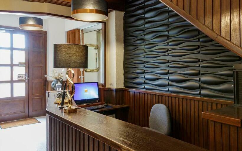 ベッドアンドブレックファースト Auberge D Ici Et D Ailleurs