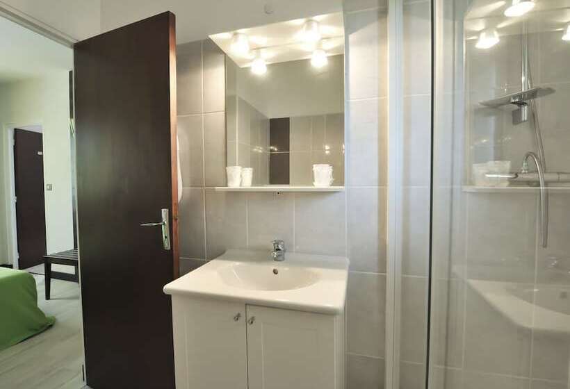 ベッドアンドブレックファースト Auberge D Ici Et D Ailleurs