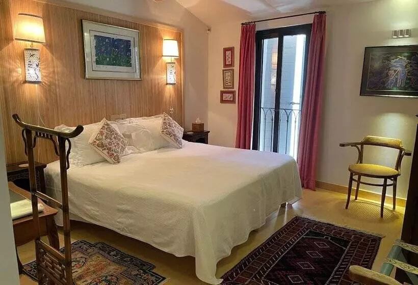 Bed and Breakfast La Cour Carrée