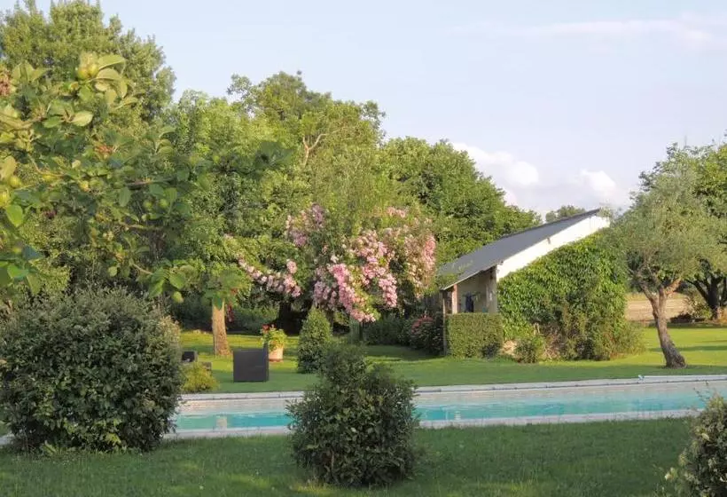 Aamiaismajoitus (B&B) La Jarillais