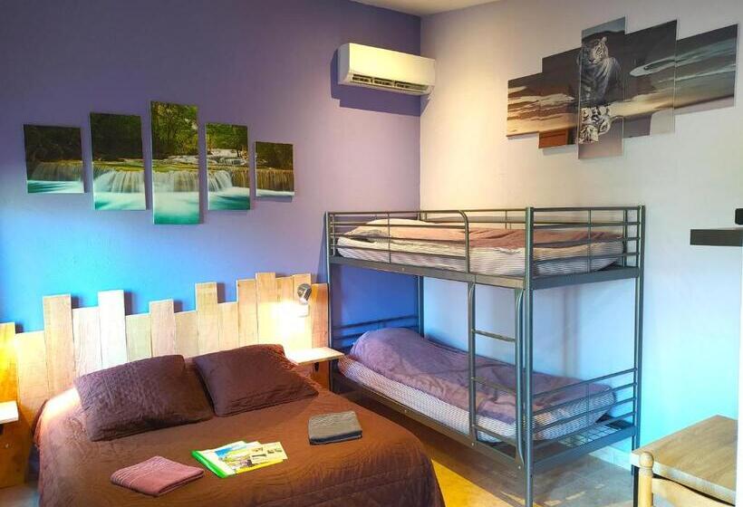 تختخواب و صبحانه La Maison De Tari