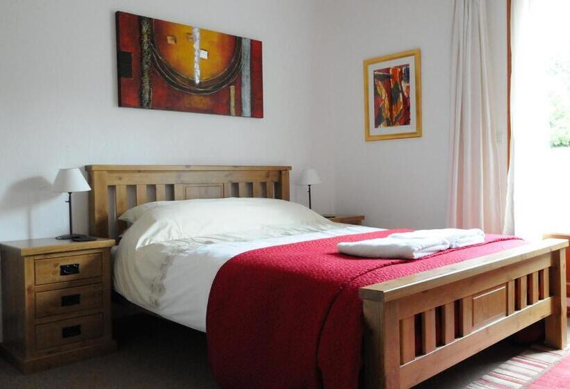 住宿加早餐  La Source