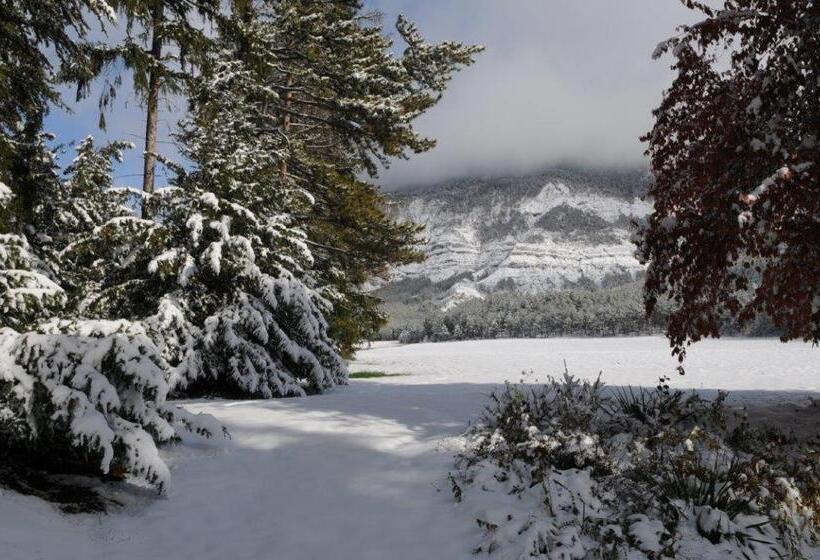 住宿加早餐  La Source