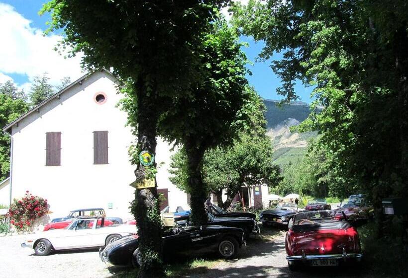 住宿加早餐  La Source