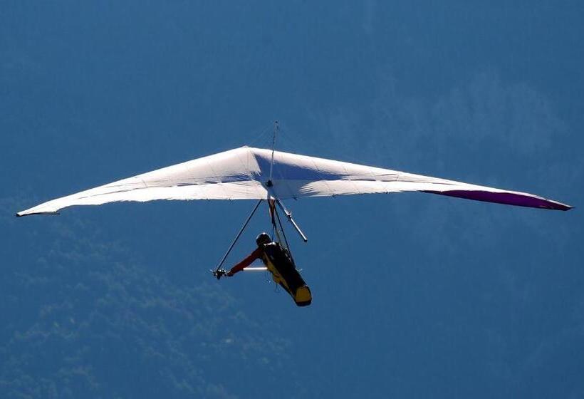 住宿加早餐  La Source