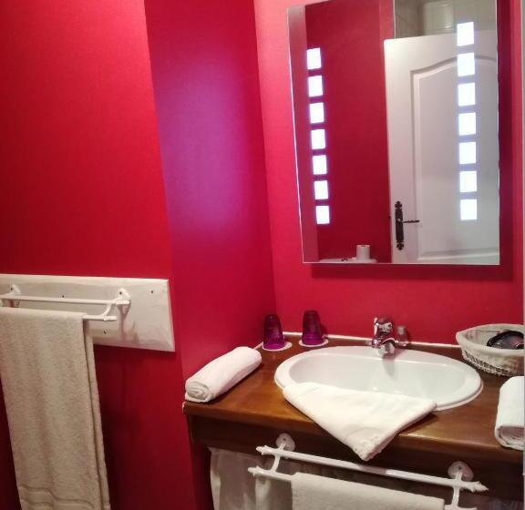 تختخواب و صبحانه La Trainelière