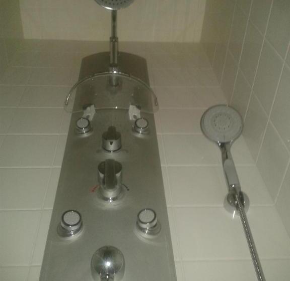 تختخواب و صبحانه La Trainelière