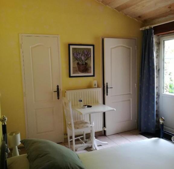 تختخواب و صبحانه La Trainelière