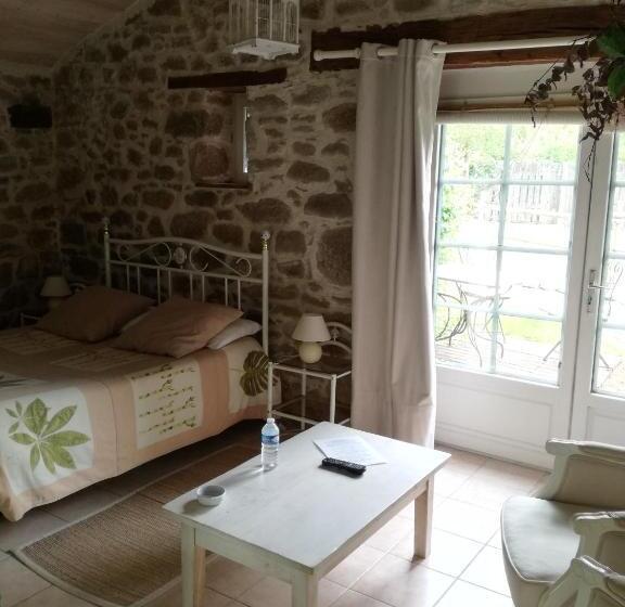 تختخواب و صبحانه La Trainelière