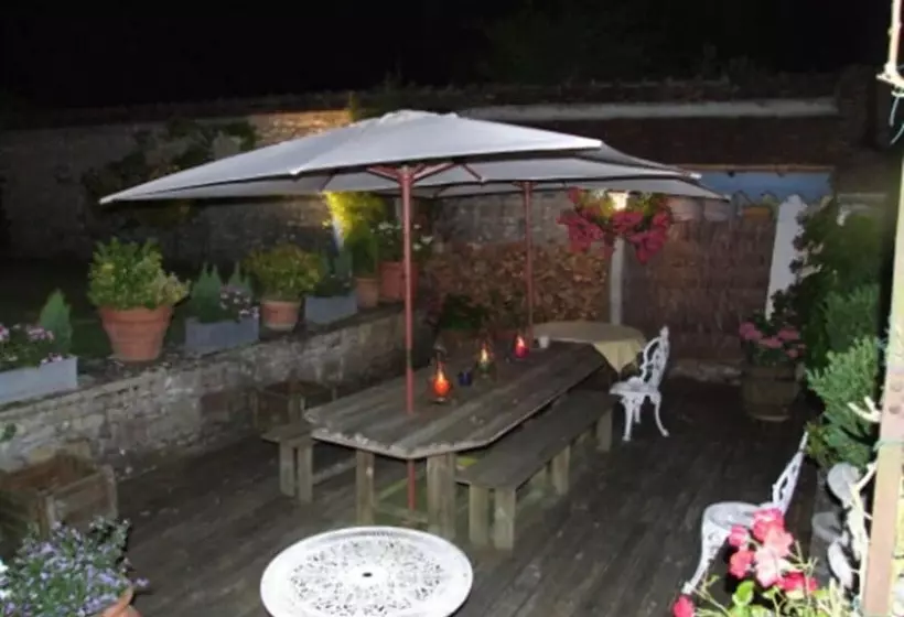Aamiaismajoitus (B&B) Les Glycines