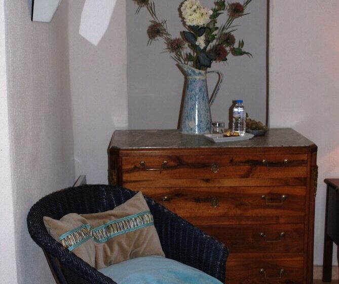 住宿加早餐  Les Jardins Du Mas Evesque