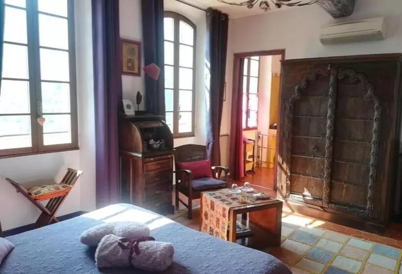 Aamiaismajoitus (B&B) Maison D'hôte La Tourette
