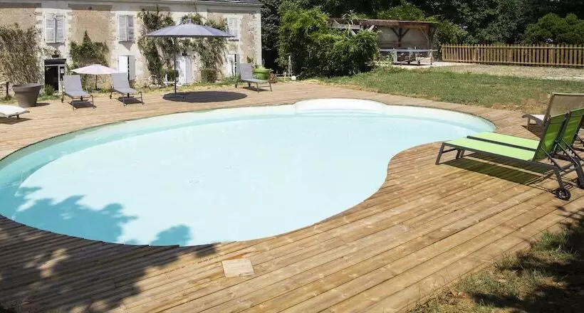 Aamiaismajoitus (B&B) Manoir De La Blonnerie