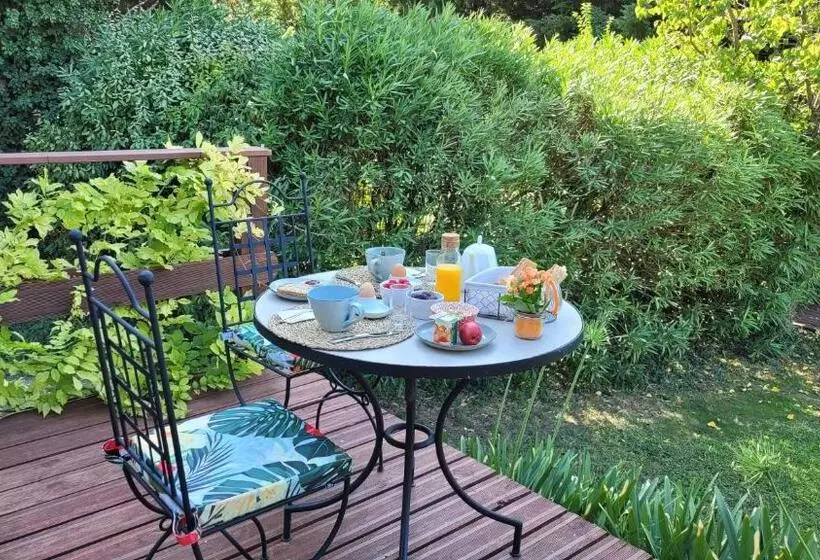 Aamiaismajoitus (B&B) Mas Des Marguerites