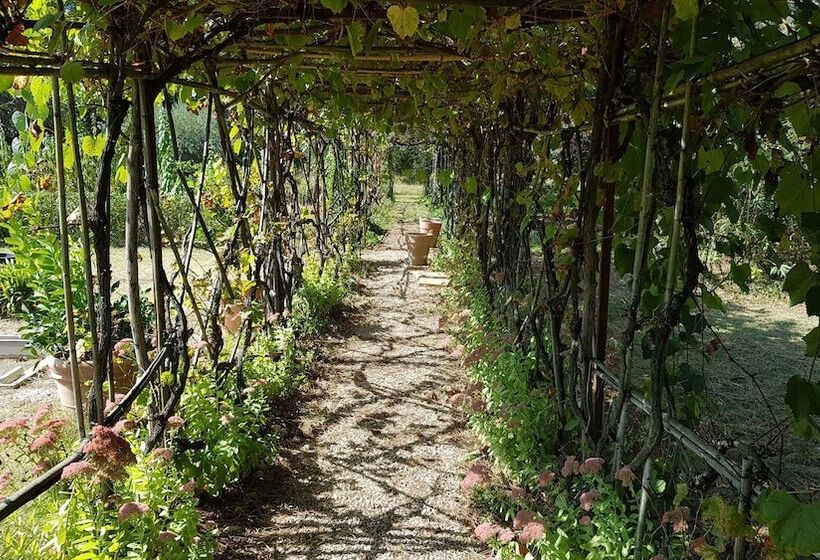 تختخواب و صبحانه Mas Du Caroubier Maison D Hotes