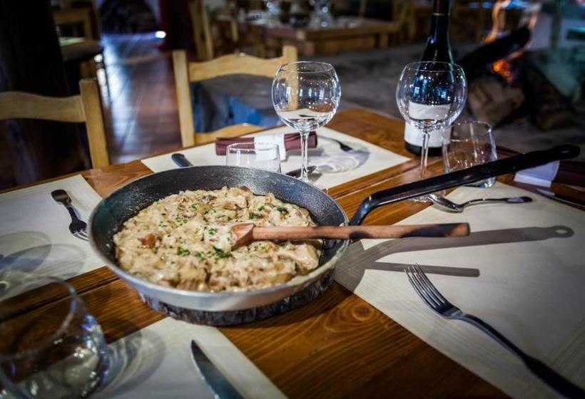 Отель Aux 500 Diables Eco Lodge