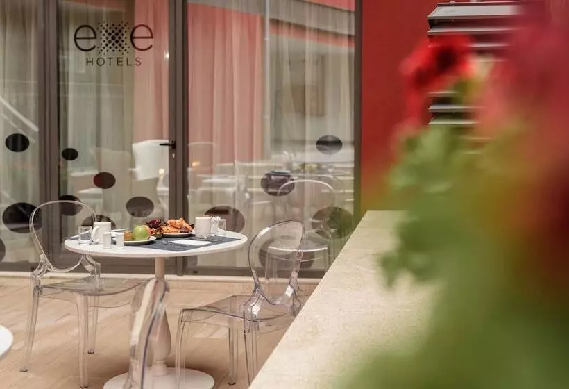 Hotelli Exe Almada Porto