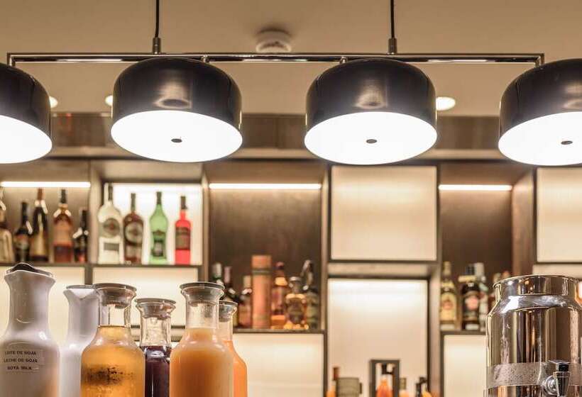 בית מלון כפרי Exe Almada Porto