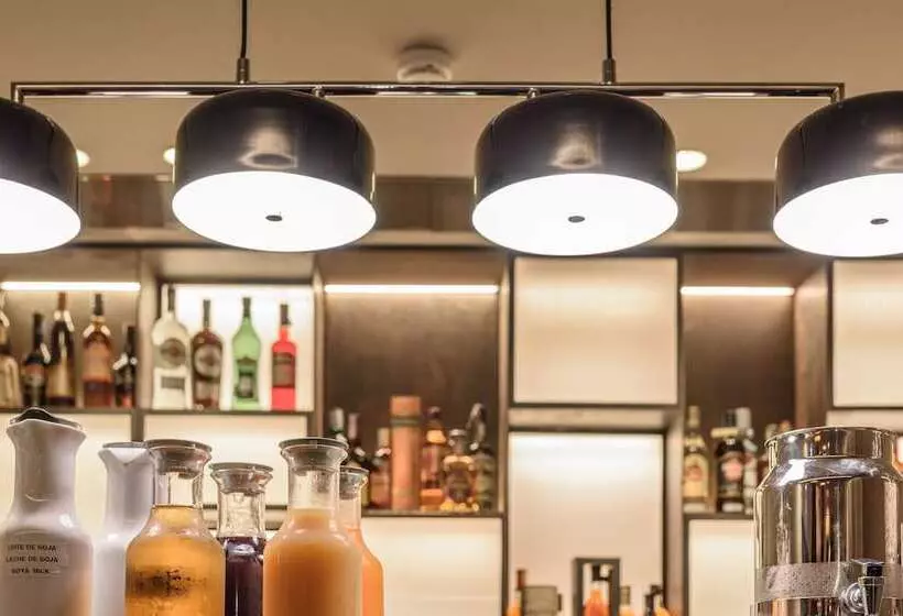 Hotelli Exe Almada Porto