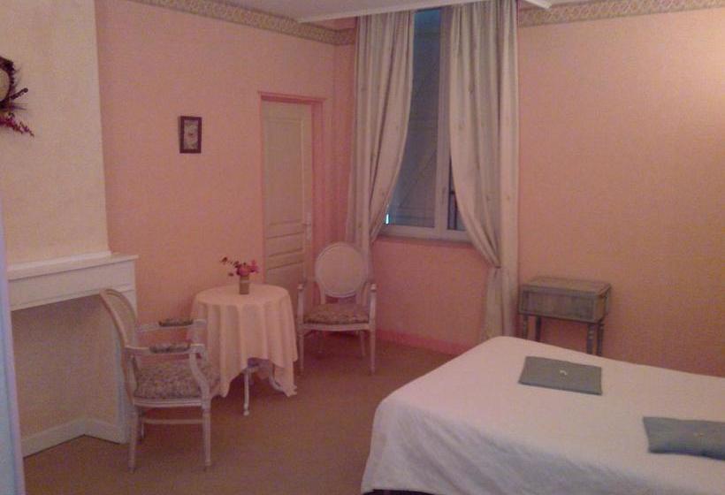 هتل La Commanderie