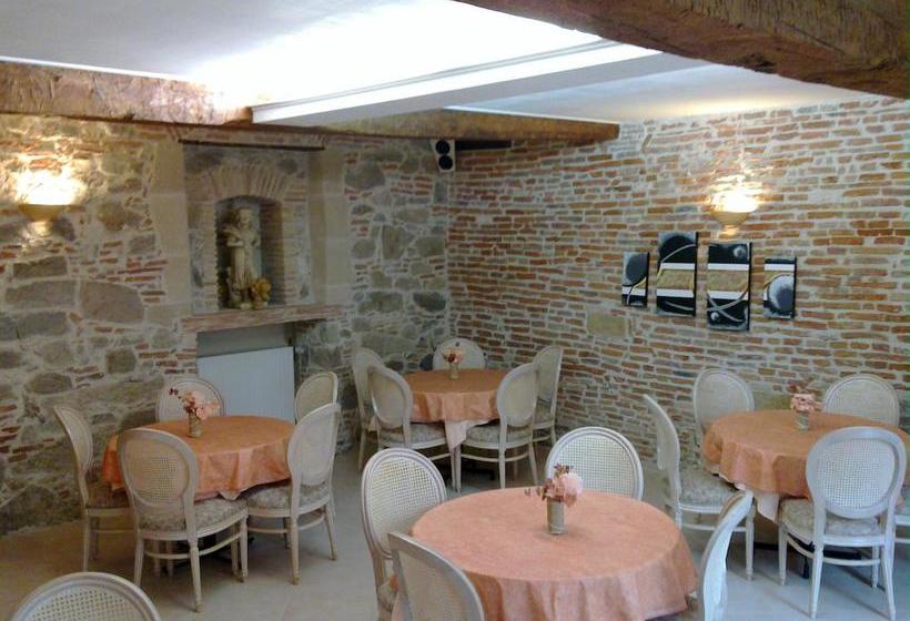 هتل La Commanderie