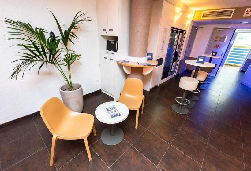 בית מלון כפרי Ibis Budget Orange Centre