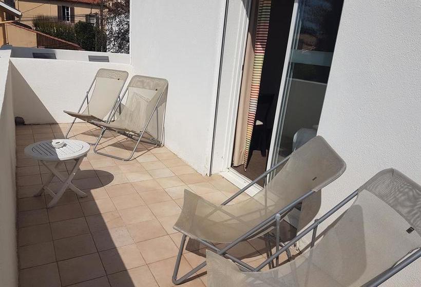 Отель Le Synaya