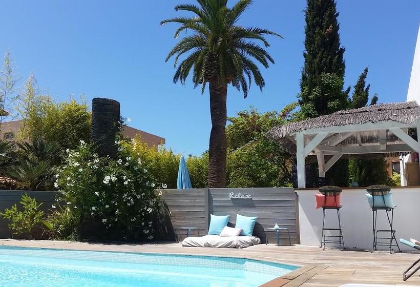 Отель Le Synaya