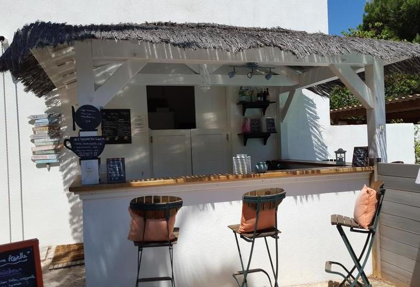 Отель Le Synaya