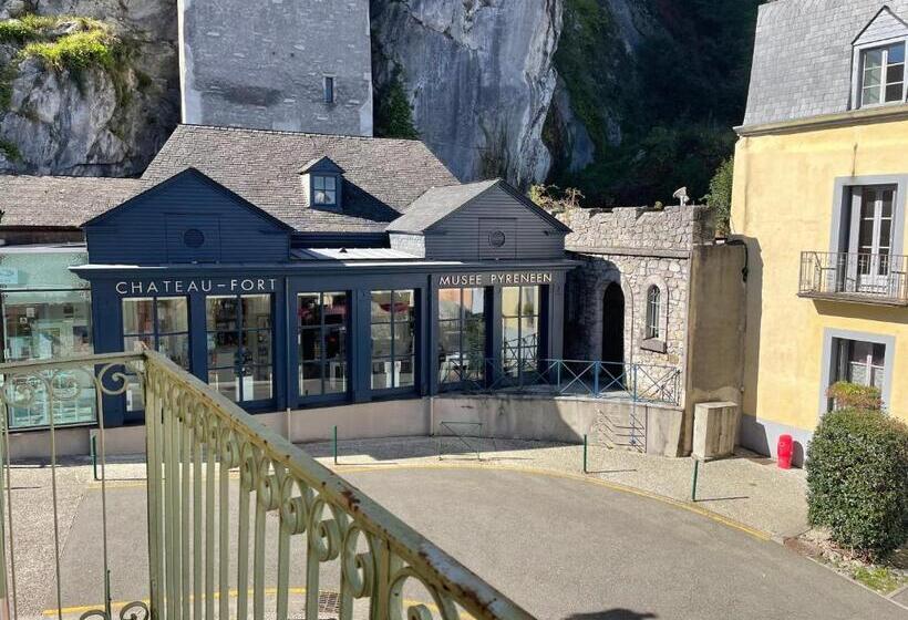 Logis Hotel Castel De Mirambel