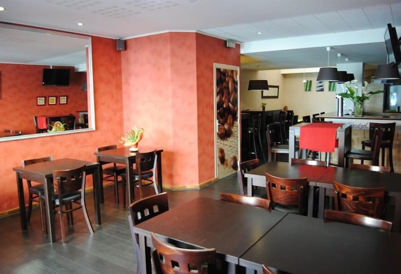 Logis Hotel Castel De Mirambel