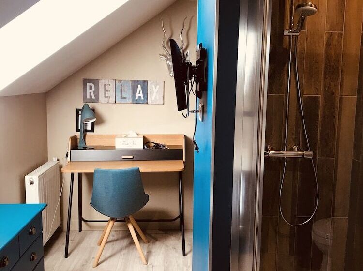 تختخواب و صبحانه Abri Du Passant