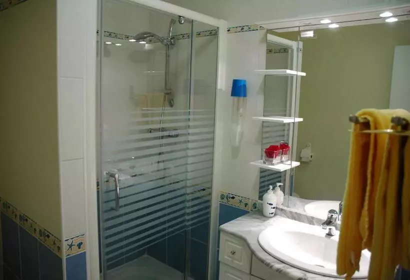 ベッドアンドブレックファースト Chambre D Hôtes Mont D Hermine