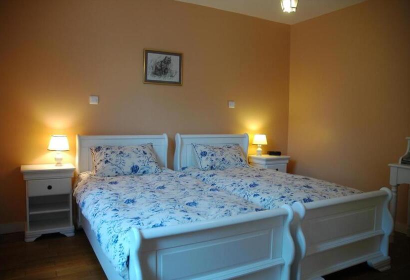 Nocleg ze śniadaniem Chambre D Hôtes Mont D Hermine