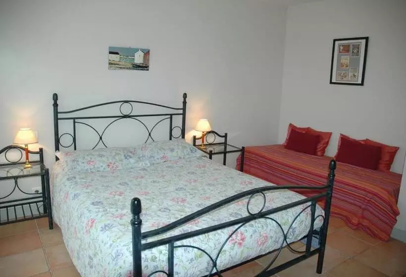 ベッドアンドブレックファースト Chambre D Hôtes Mont D Hermine