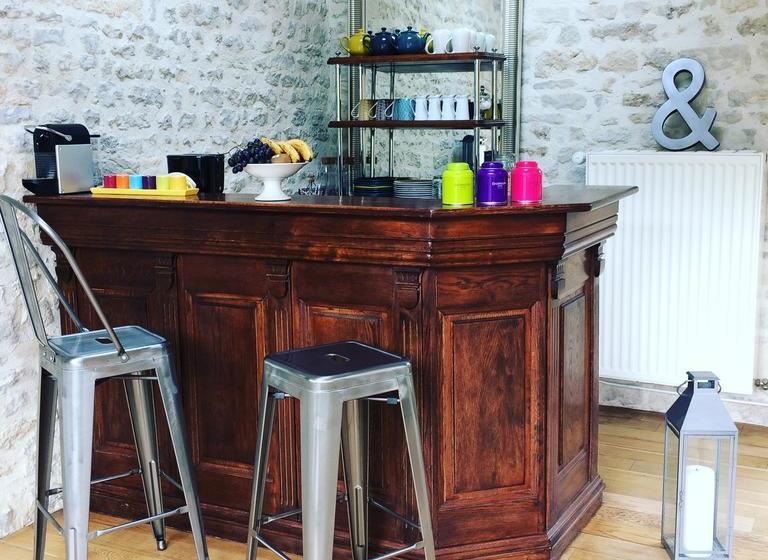 مبيت وإفطار Le Clos Poulain Petits Gîtes De Charme Et Chambres D Hôtes Familiales Au Calme Proche Bayeux Et Des