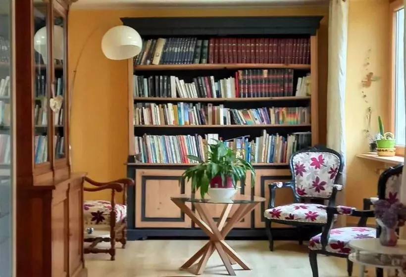 Aamiaismajoitus (B&B) Chambres D'hôtes Les Charmettes