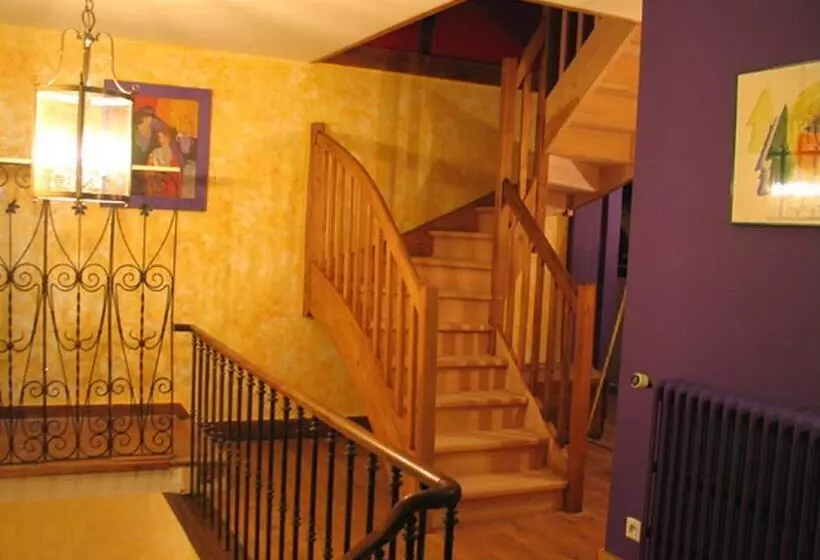 Aamiaismajoitus (B&B) Chambres D'hôtes Les Charmettes