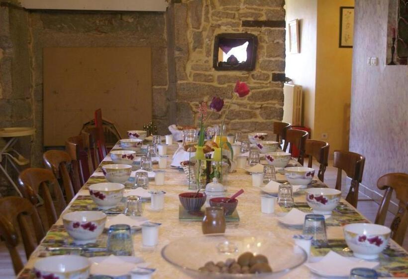 مبيت وإفطار Chambres D'hôtes Les Charmettes