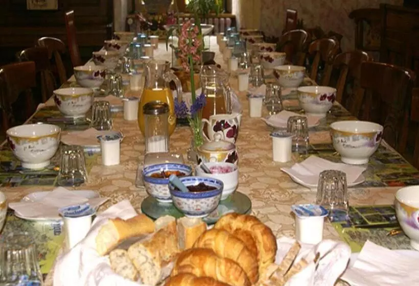 Aamiaismajoitus (B&B) Chambres D'hôtes Les Charmettes