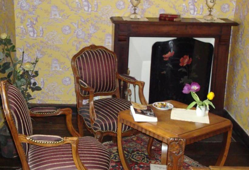 مبيت وإفطار Domaine De La Dame De Laurière