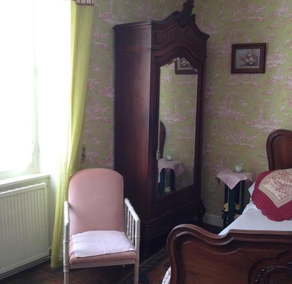 مبيت وإفطار Domaine De La Dame De Laurière