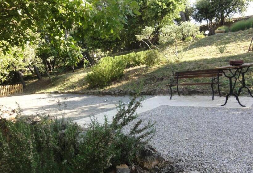 צימר Domaine De La Borie Yourhosthelper