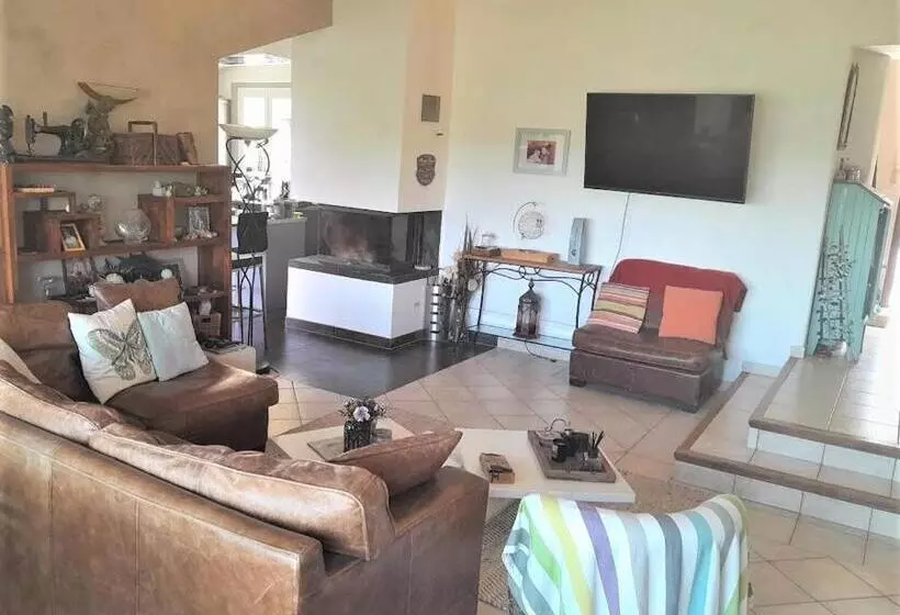 Aamiaismajoitus (B&B) Domaine De La Borie Yourhosthelper