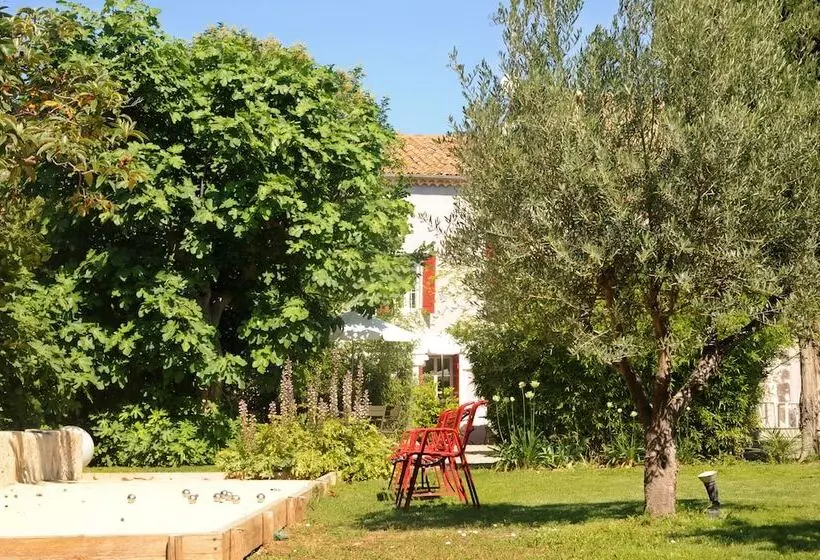 تختخواب و صبحانه Les Chambres D'andrea