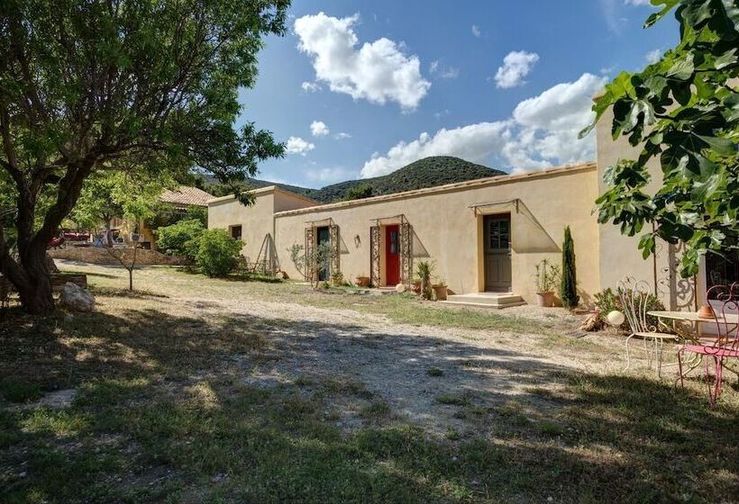 민박 Les Gargoulettes