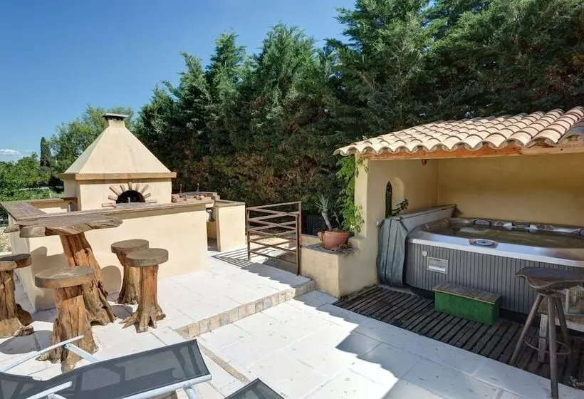 Aamiaismajoitus (B&B) Les Gargoulettes