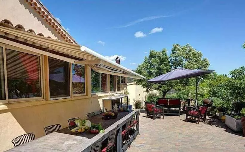 Aamiaismajoitus (B&B) Les Gargoulettes
