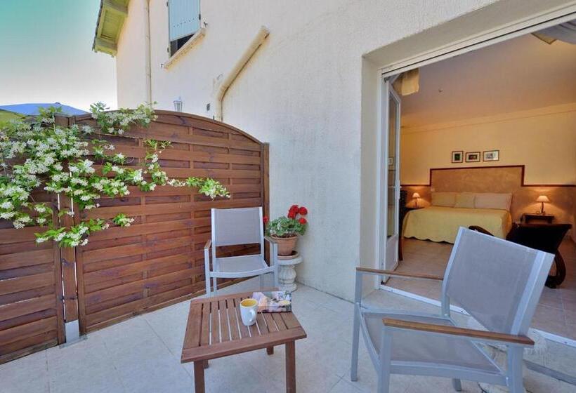 צימר Mas Saint Ange