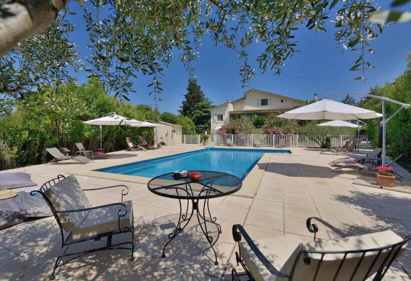 צימר Mas Saint Ange